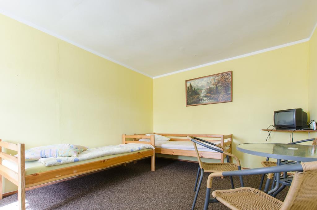 Agroturystyka "Dworek U Pelcow" Ryn  Extérieur photo